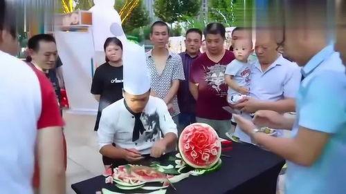 地摊吃瓜的群众,地摊吃瓜群众热议时事风云