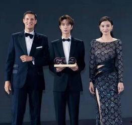 明星举铁,举铁塑形，闪耀舞台内外