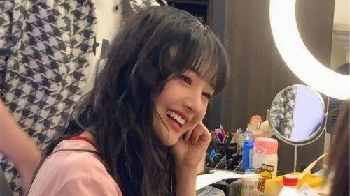 明星直播间悦薇,闪耀星光下的互动盛宴