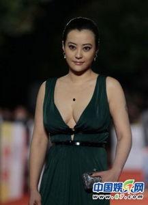 胸走光的明星图片,揭秘胸走光瞬间，明星风采瞬间定格