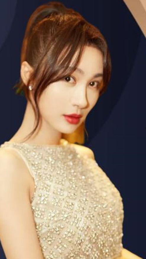 周也是十八线明星,从十八线明星到闪耀星辰的逆袭之路